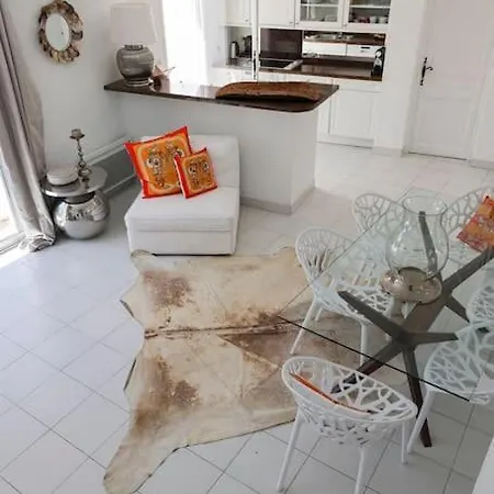 Сasa de vacaciones Maison De Charme Au Coeur Du Golfe De Saint-tropez Gassin